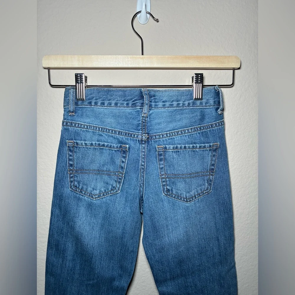The Children’s Place Boys 7 Straight Blue Jeans